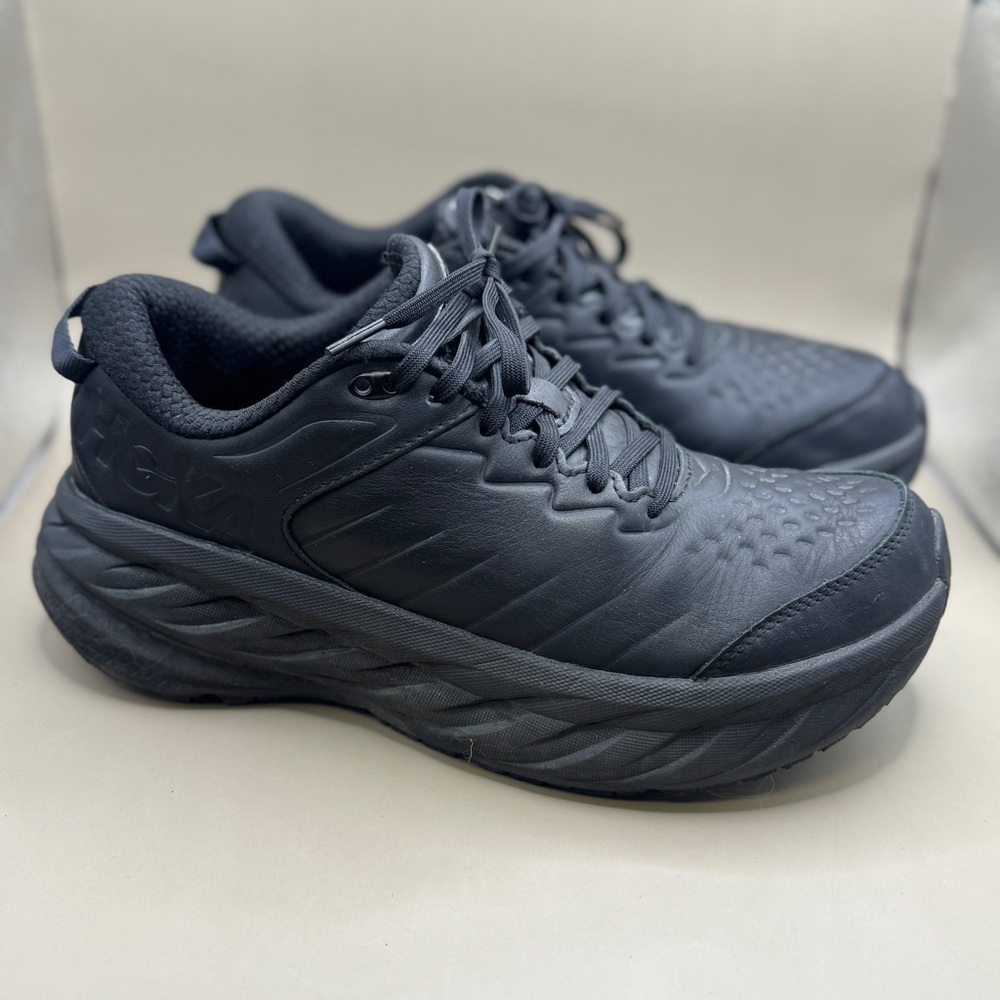 Hoka Bondi SR Running Shoes. Mens Sz 9. Black in color excellent condition